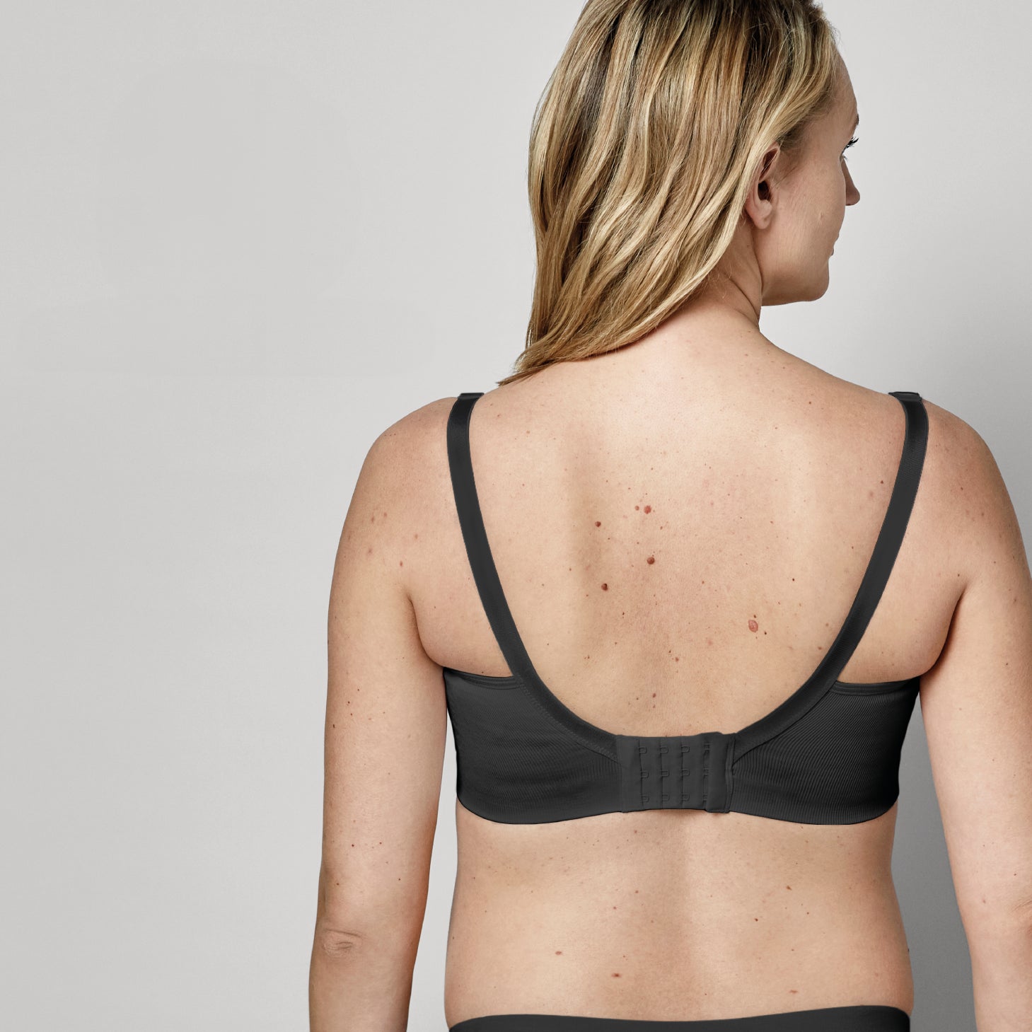 Medela Maternity and Nursing Bra L Preto