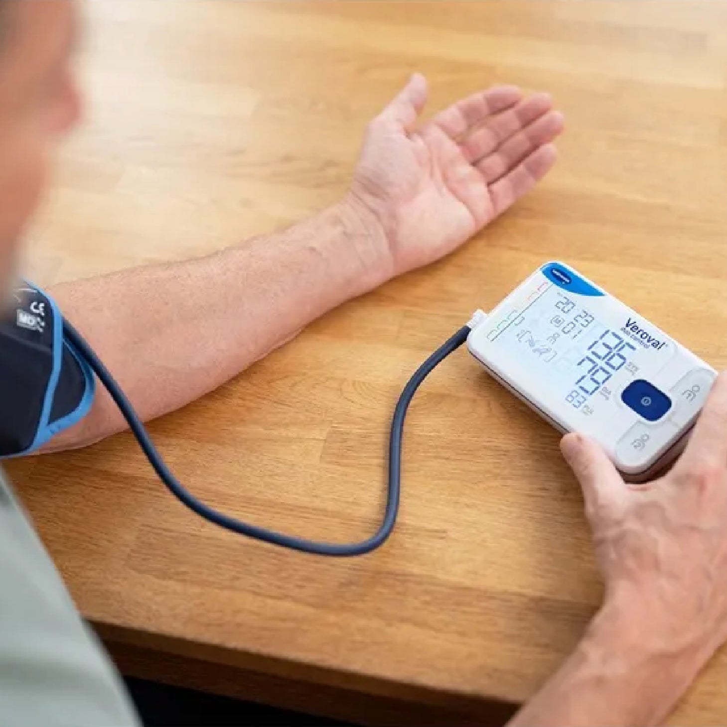 Veroval Duo Control Tensiómetro Braço