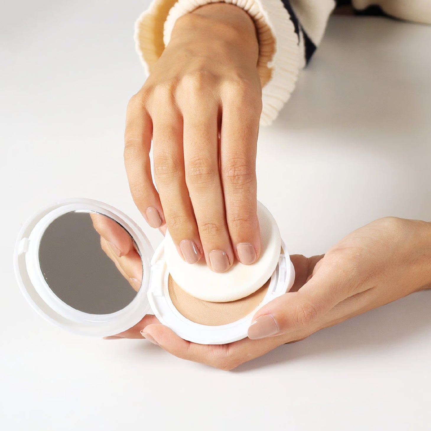 Avène Solar Pó Compacto Com Cor Bege SPF50 10g