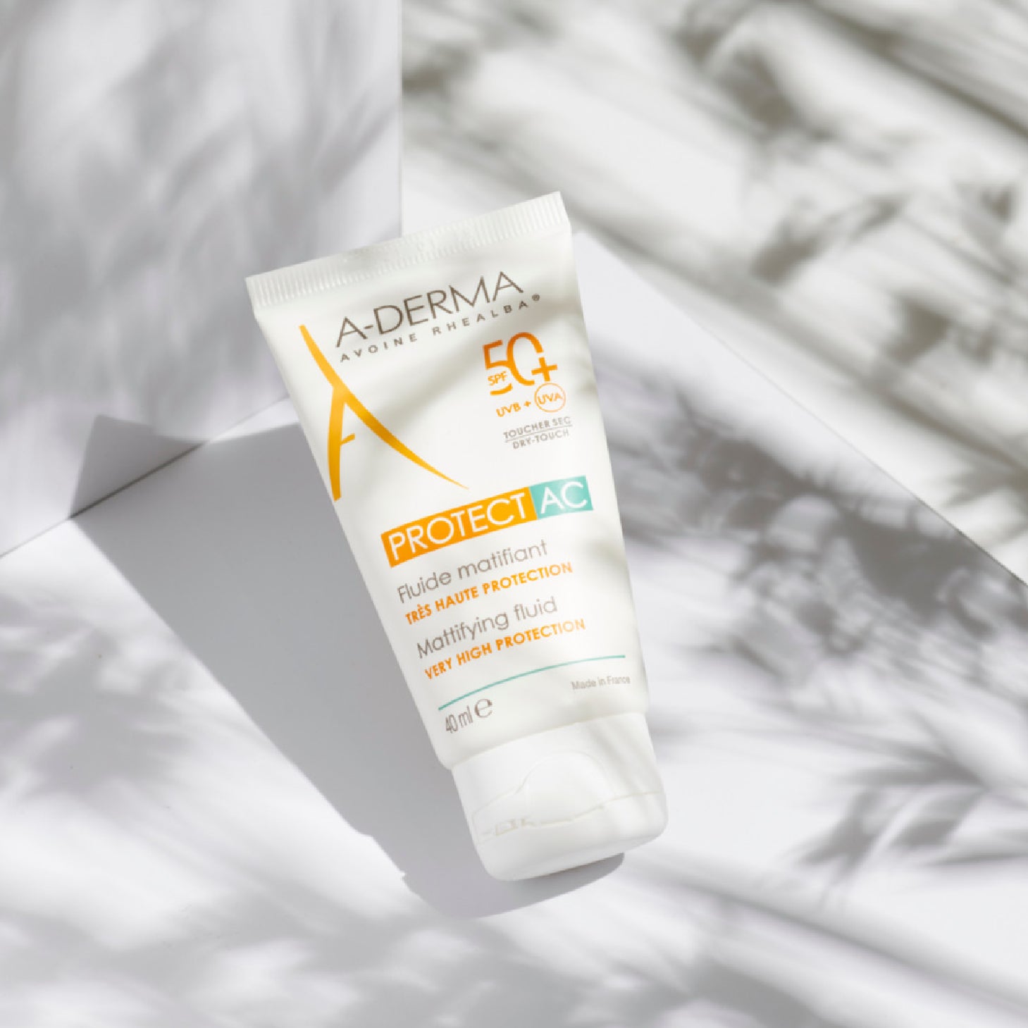 A-Derma Protect AC Fluido Matificante SPF50+ 40ml