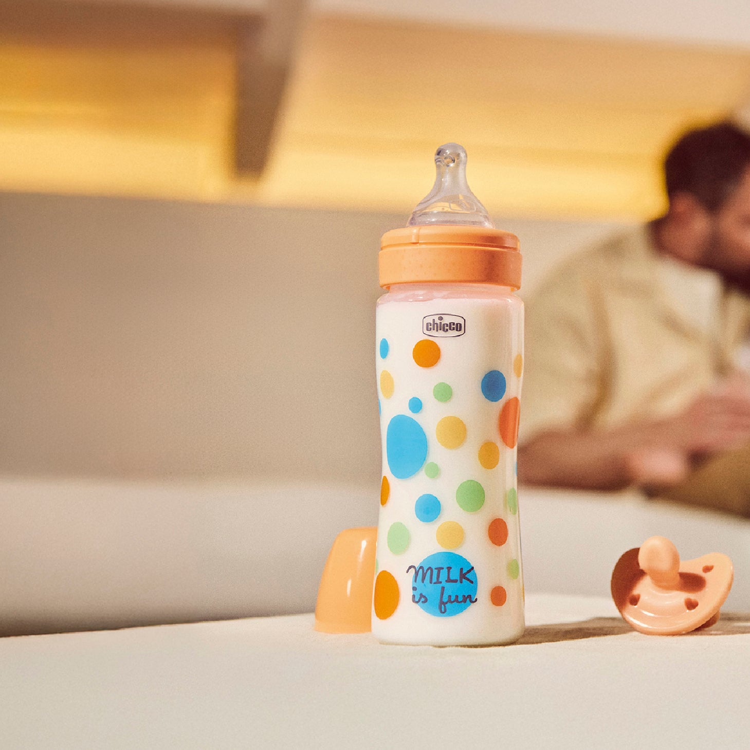 Chicco Perfect Easy Biberão Laranja "Milk is fun" 330ml +4 Meses
