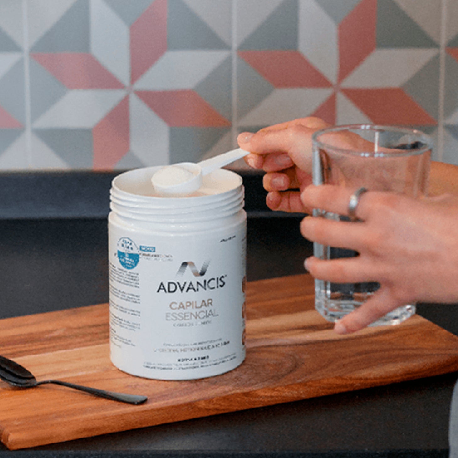 Advancis Capilar Essential Cabello y Uñas 300g